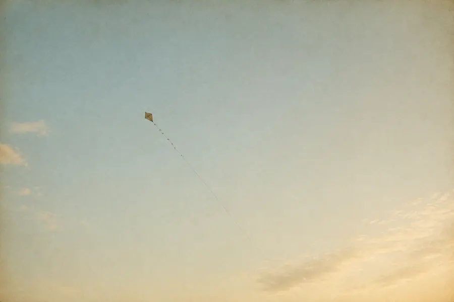 pipa pequena no céu claro